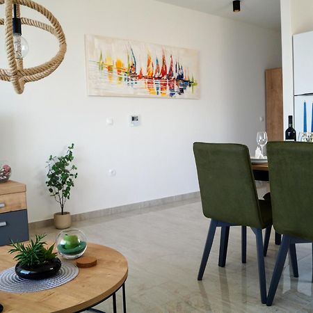 Apartment Ivona With Beautiful Seaview Makarska Exterior foto