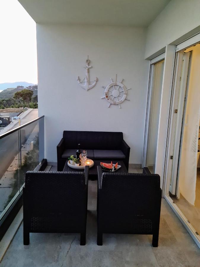 Apartment Ivona With Beautiful Seaview Makarska Exterior foto