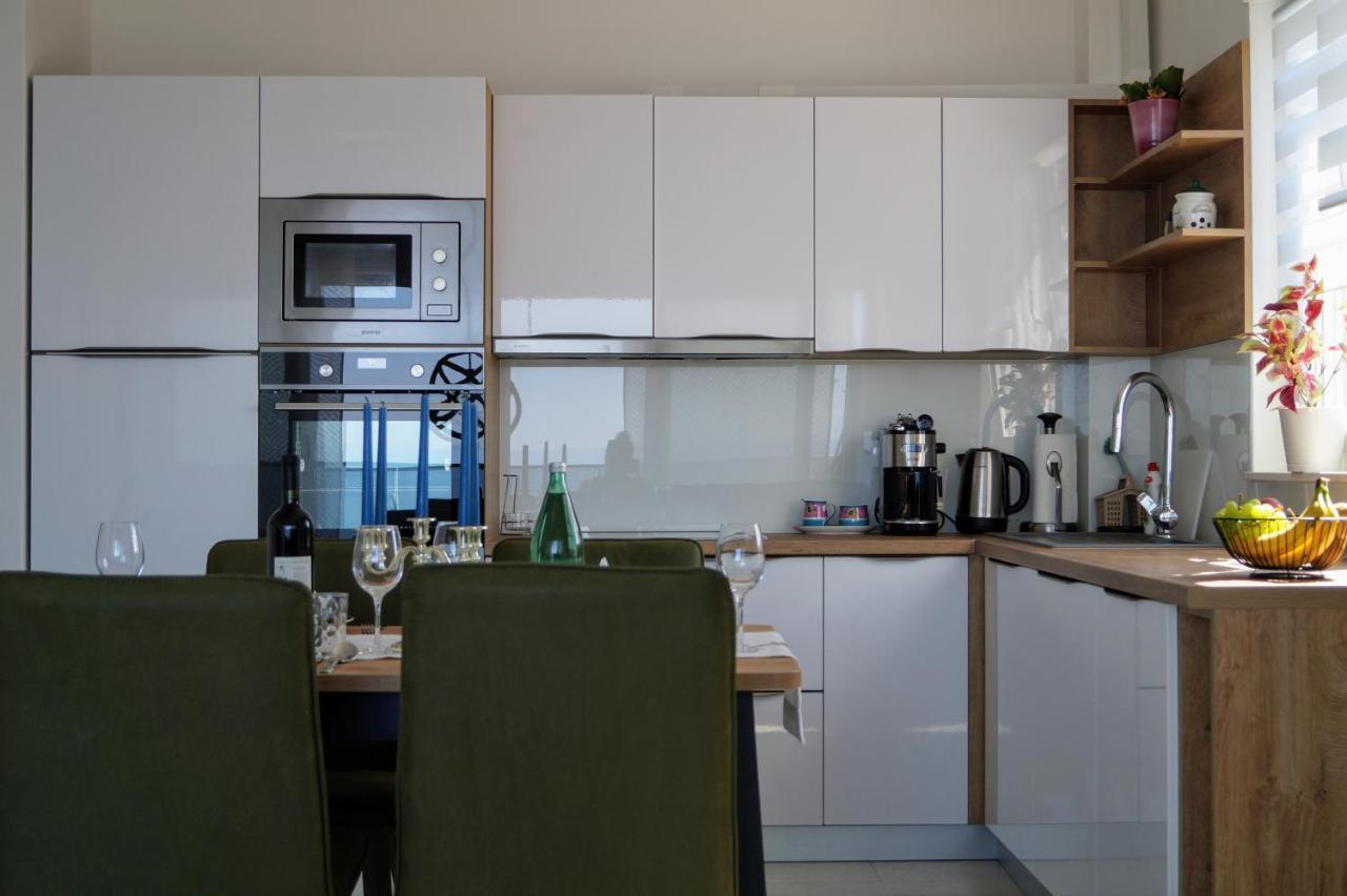 Apartment Ivona With Beautiful Seaview Makarska Exterior foto