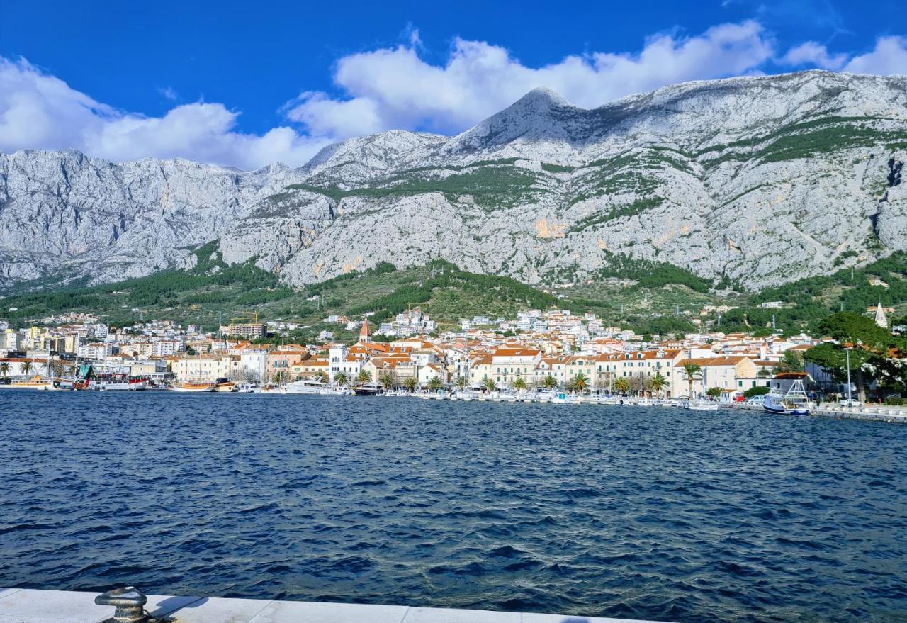 Apartment Ivona With Beautiful Seaview Makarska Exterior foto